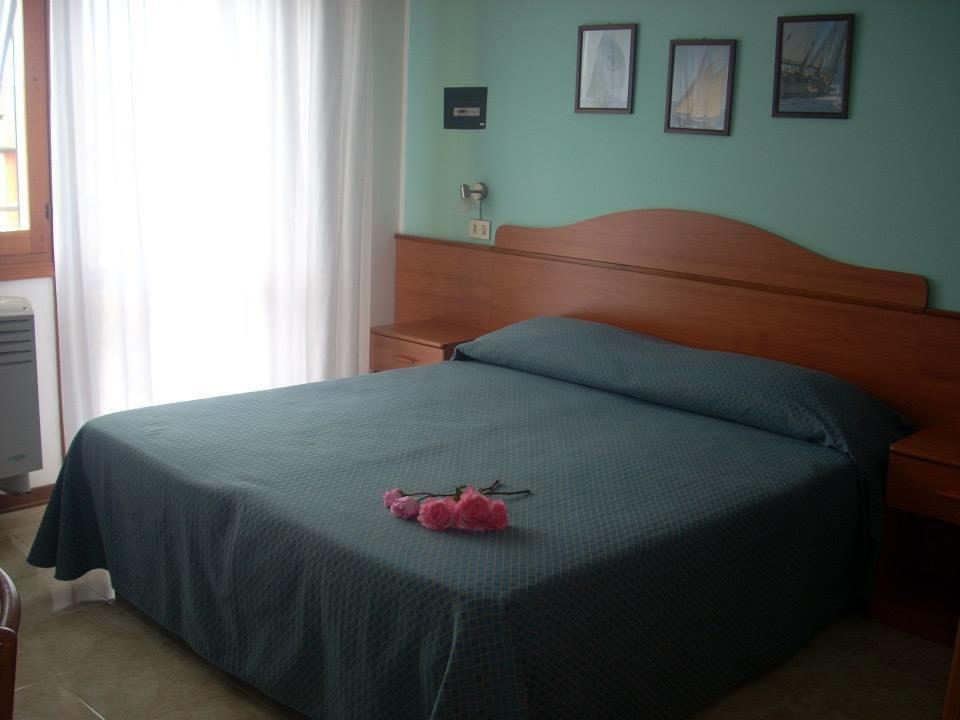 Hotel Fornaro Caorle Extérieur photo