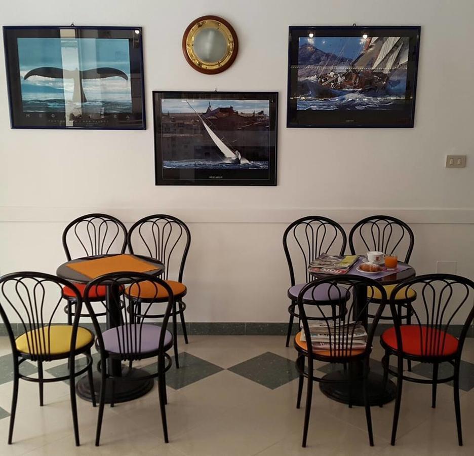 Hotel Fornaro Caorle Extérieur photo