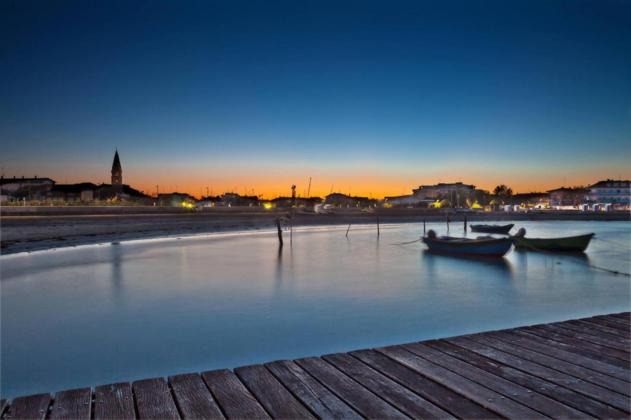 Hotel Fornaro Caorle Extérieur photo